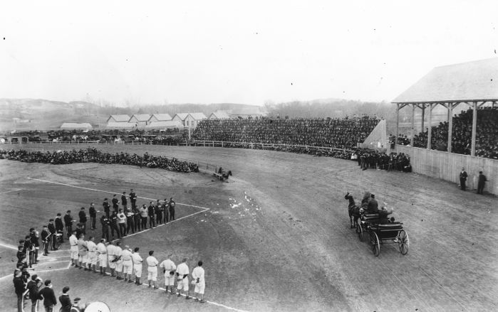 Evans Driving Park brings in crowd